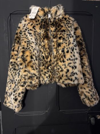 Vends veste Jennyfer neuve taille s