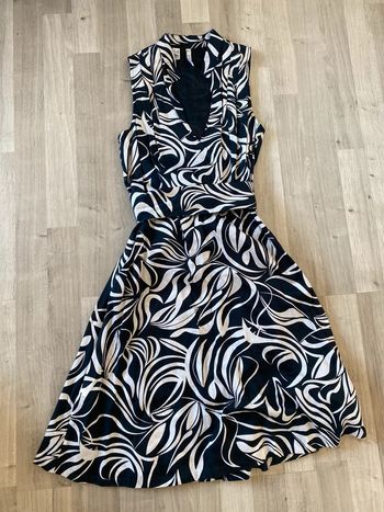 Robe courte avec ceinture