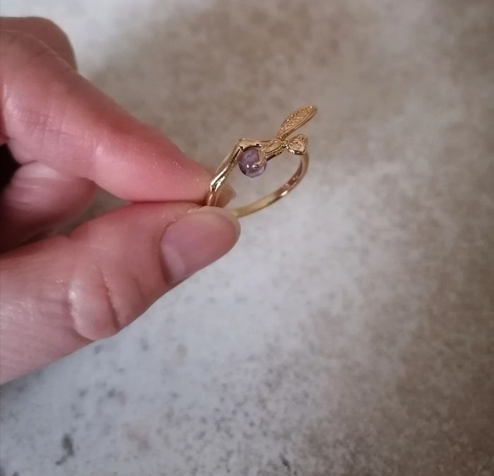 Bague plaqué or fée clochette et boule violette - photo numéro 3