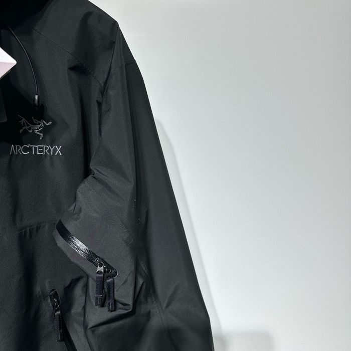 Veste Arcteryx, neuve, jamais portée, taille M - photo numéro 8