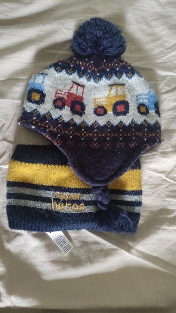 Bonnet et tout de cou 4 ans