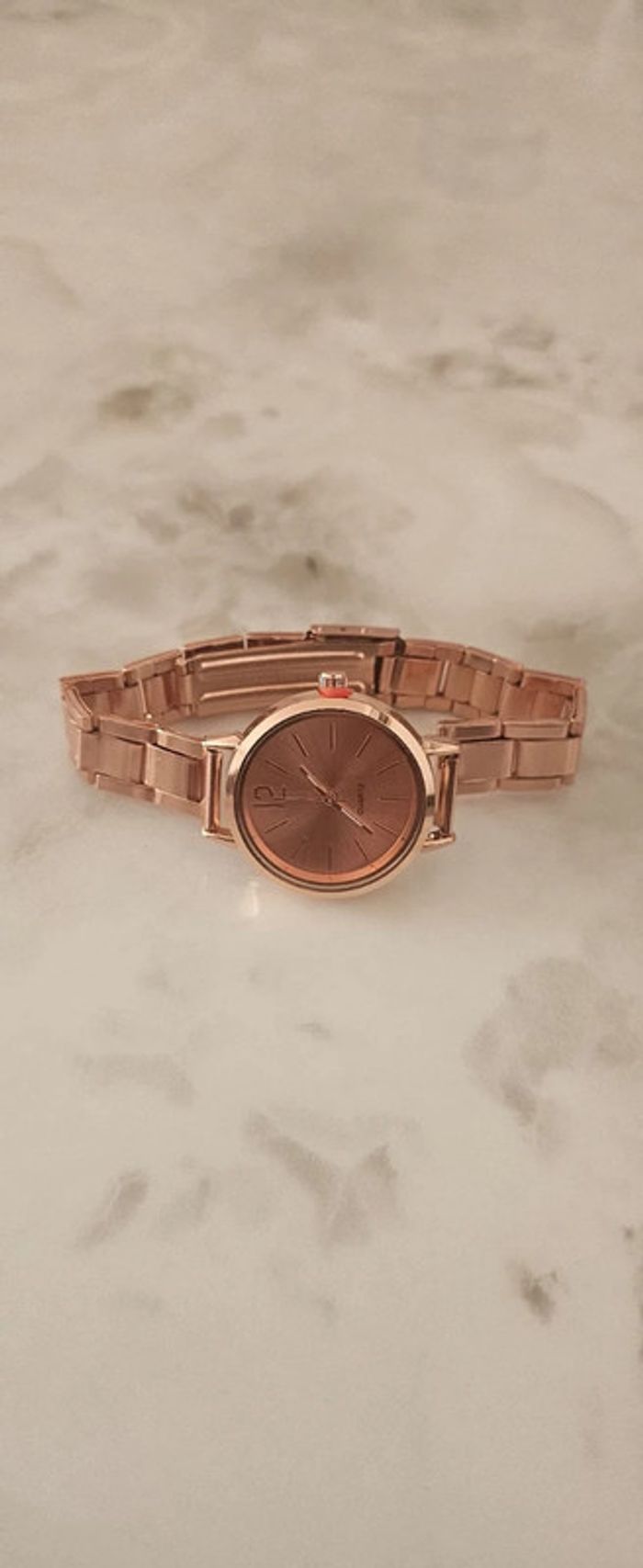 Montre doré rose - photo numéro 2