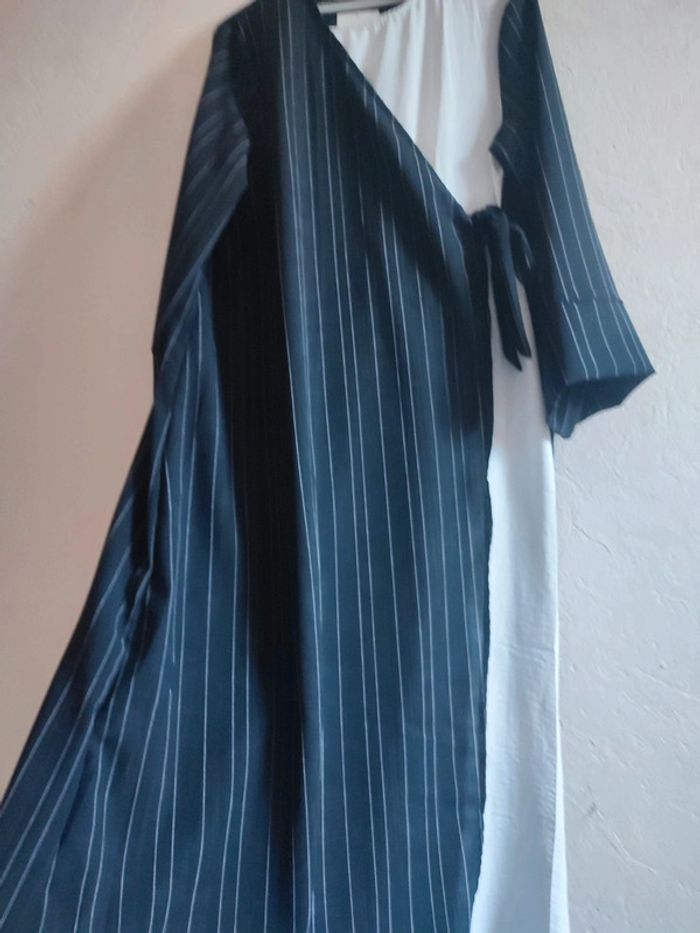 Robe portefeuille longue à rayures noires et blanches – TU - photo numéro 2