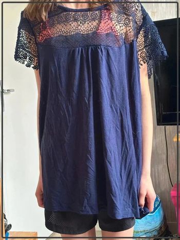 T shirt taille 46/48 marque u collection