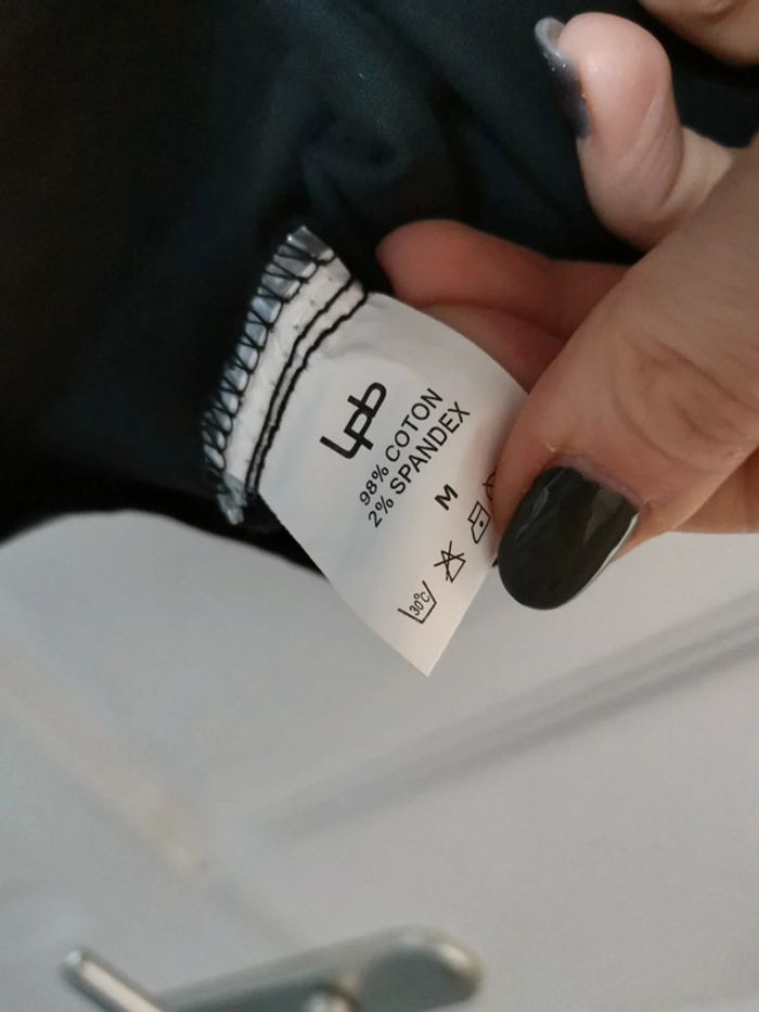 Robe noir - photo numéro 2