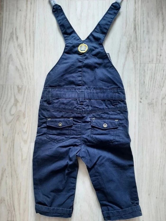 Salopette avec tee shirt - photo numéro 4