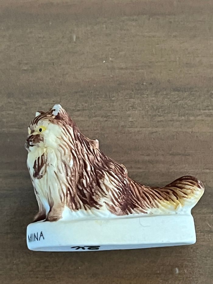 Fève chat marron Mina Alcara