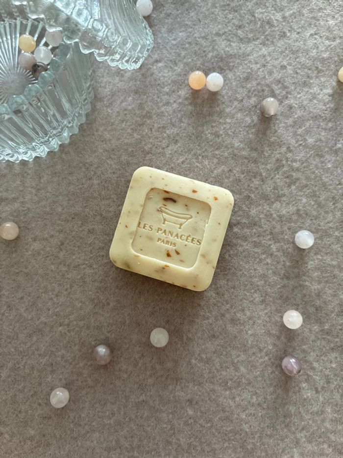 Savon multi usage à l’huile essentielle bio de romarin Les Panacées