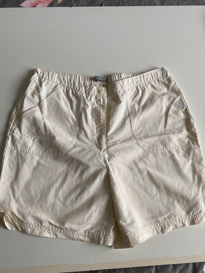 Short en Domyos tissu très léger crème taille 42