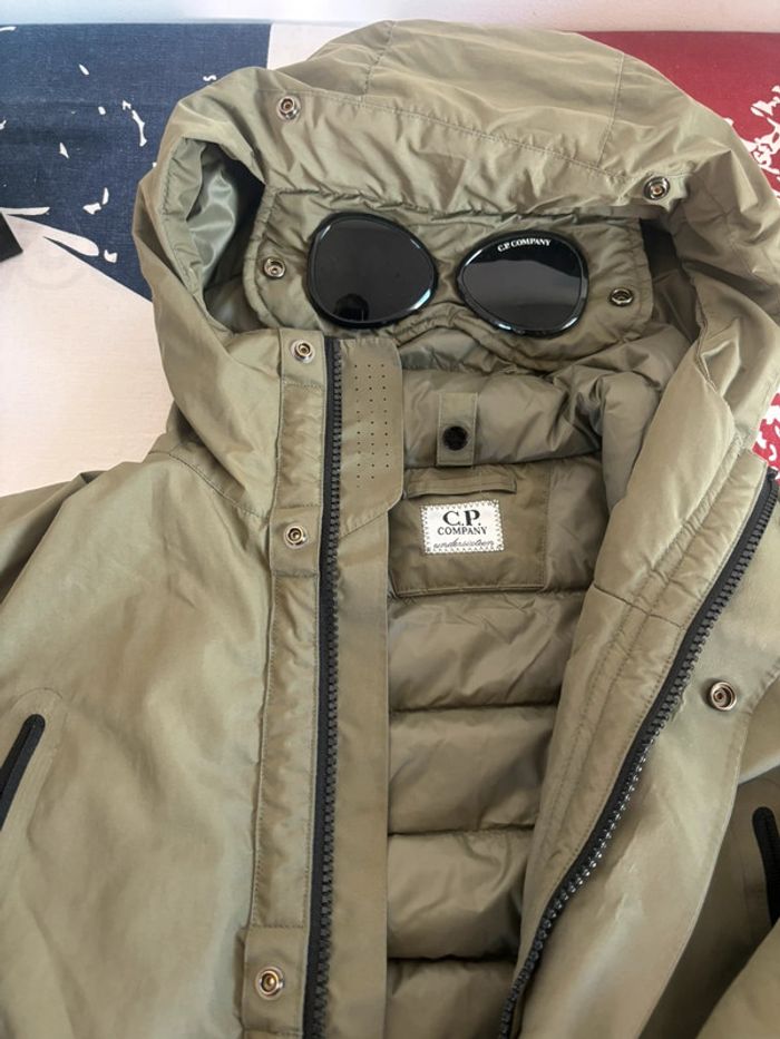 Doudoune/ Parka C.P Company taille vert kaki - photo numéro 2