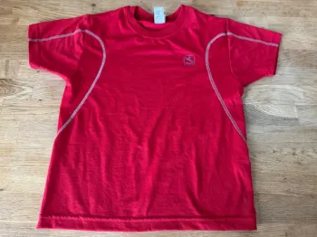 Tee shirt