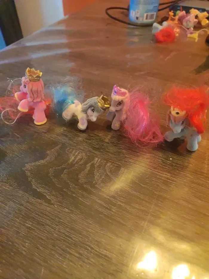 Figurines Filly Royale Swarovski (lot 13) - photo numéro 1