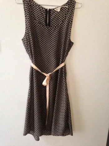 Robe à  en soie à motif noir et beige t.S