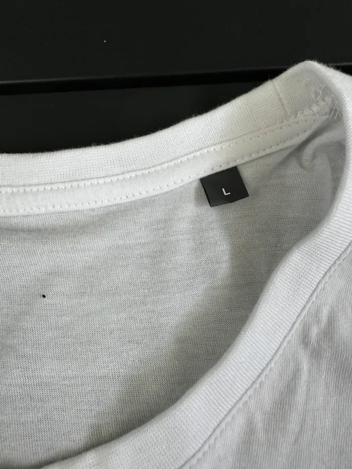 Tee-shirt blanc - photo numéro 3