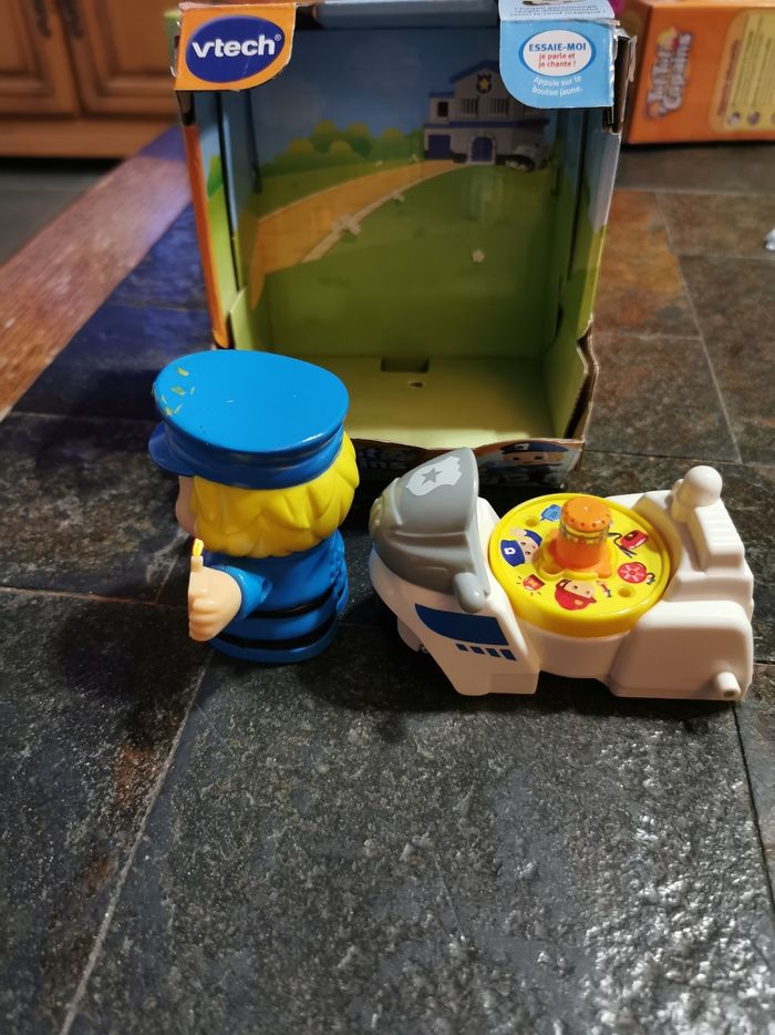 Tut tut copains Olivier, le policier et sa moto - photo numéro 5