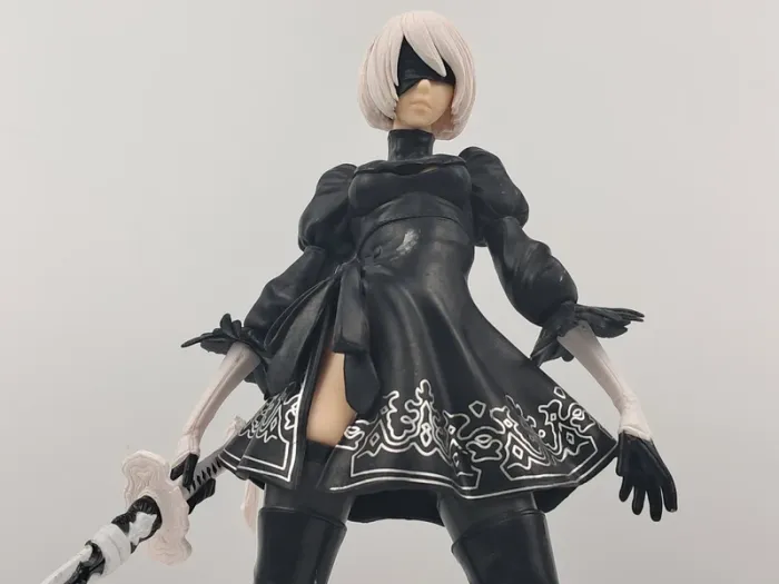 Figurine NieR:Automata - YoRHa No.2 Type B avec une épée - photo numéro 2