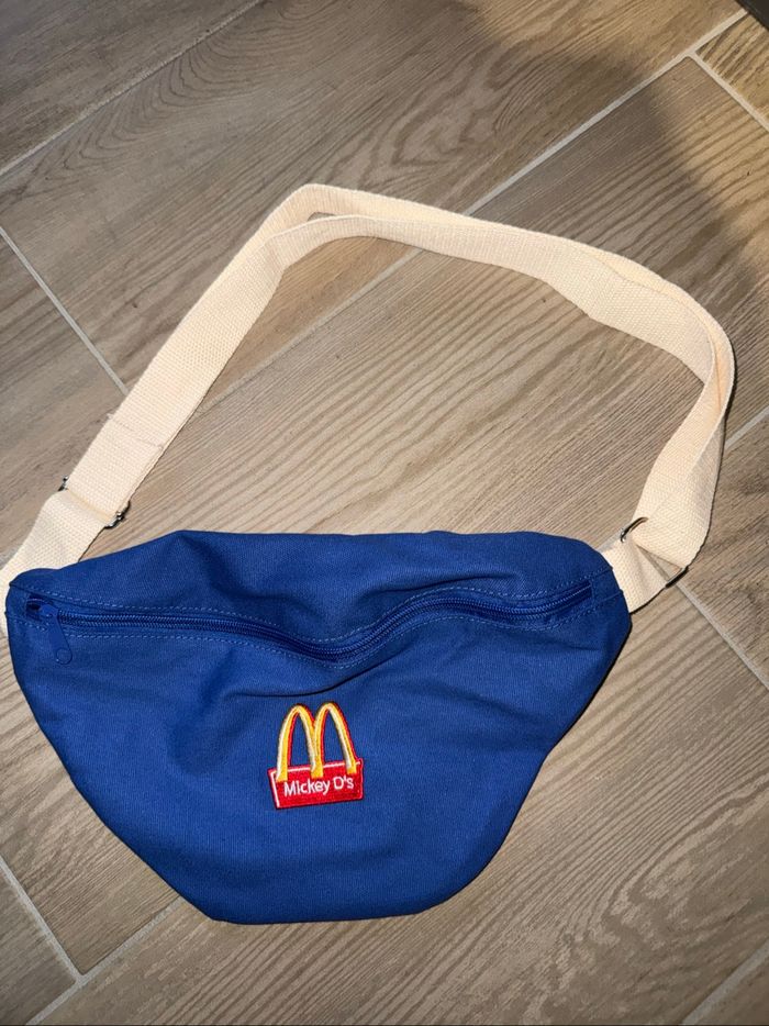 Sacoche banane McDo - photo numéro 3