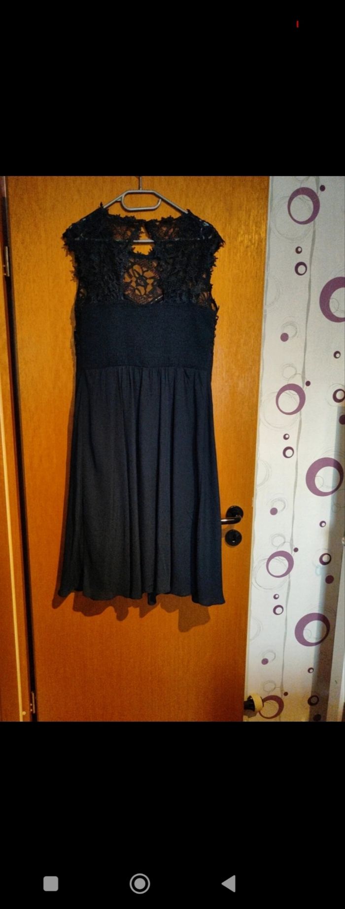 Belle robe dentelée neuve - photo numéro 2