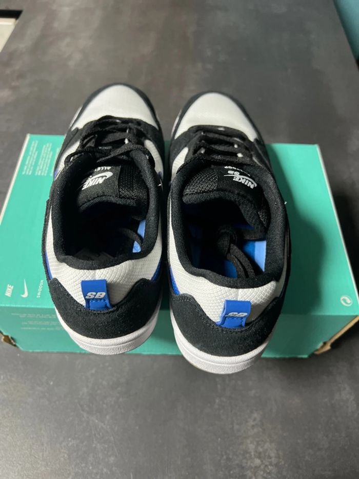 Basket Nike taille 38 - photo numéro 5