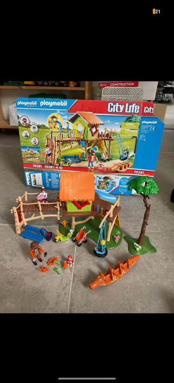 Playmobil city life aire de jeux 70281