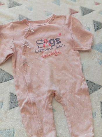 Pyjama sage comme une image