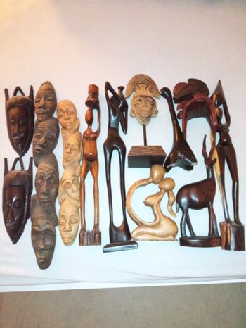 Statuettes et masques africains / Afrique