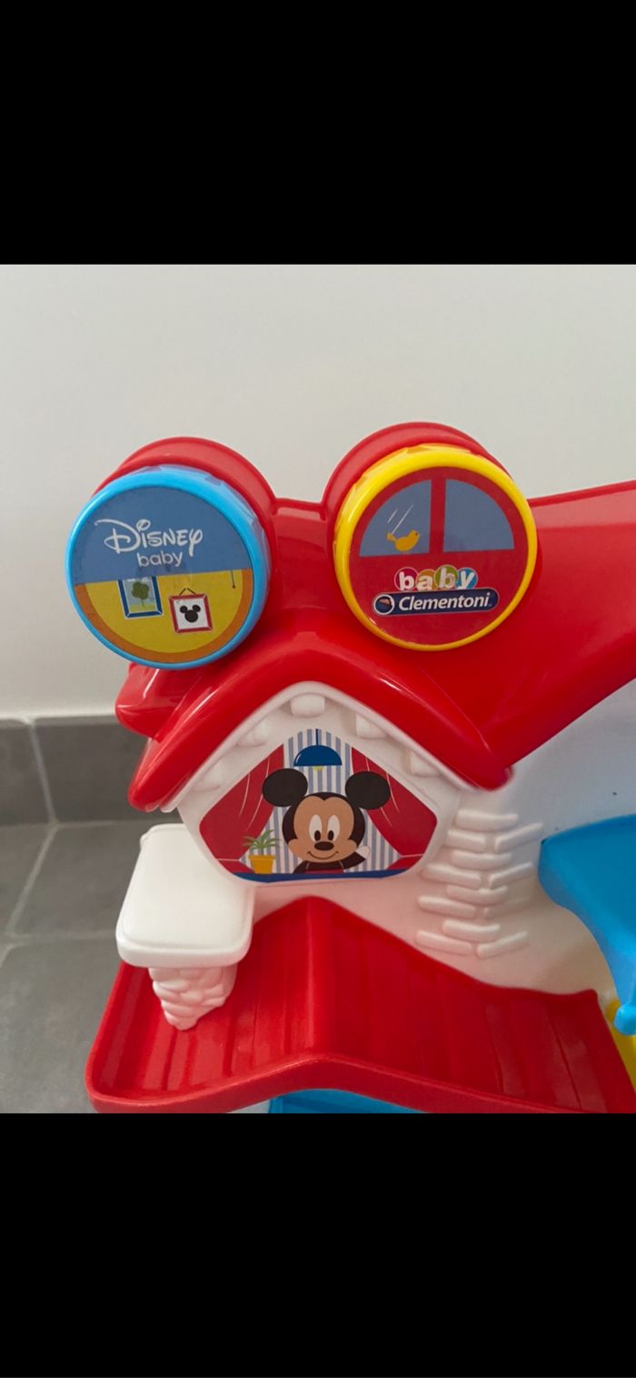 Maison de Mickey avec balle - photo numéro 2