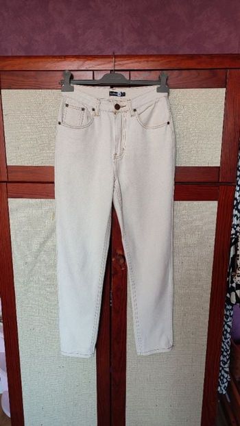 Jean mom Boohoo taille 36