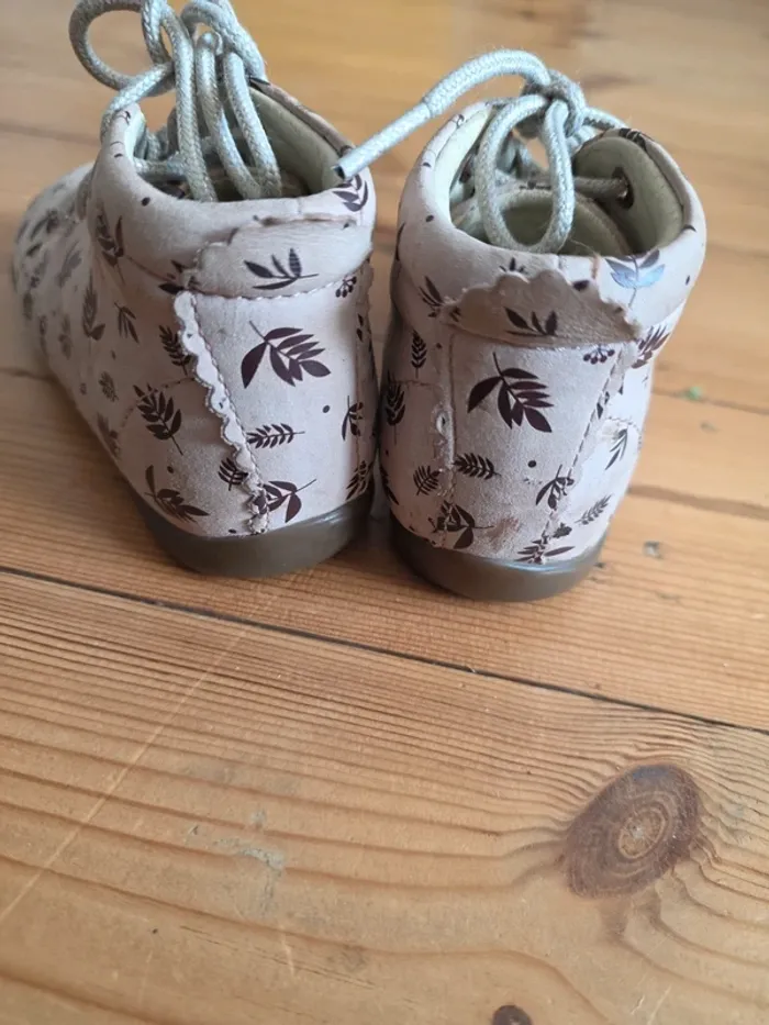 Deux paires de chaussons/chaussure 22 - photo numéro 10
