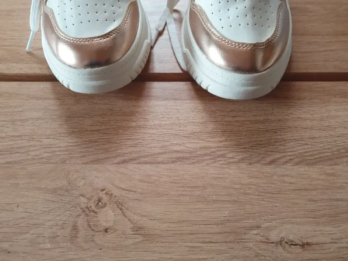 🌸 Baskets blanches avec détails rose gold 🌸 pointure 39 🌸 - photo numéro 4