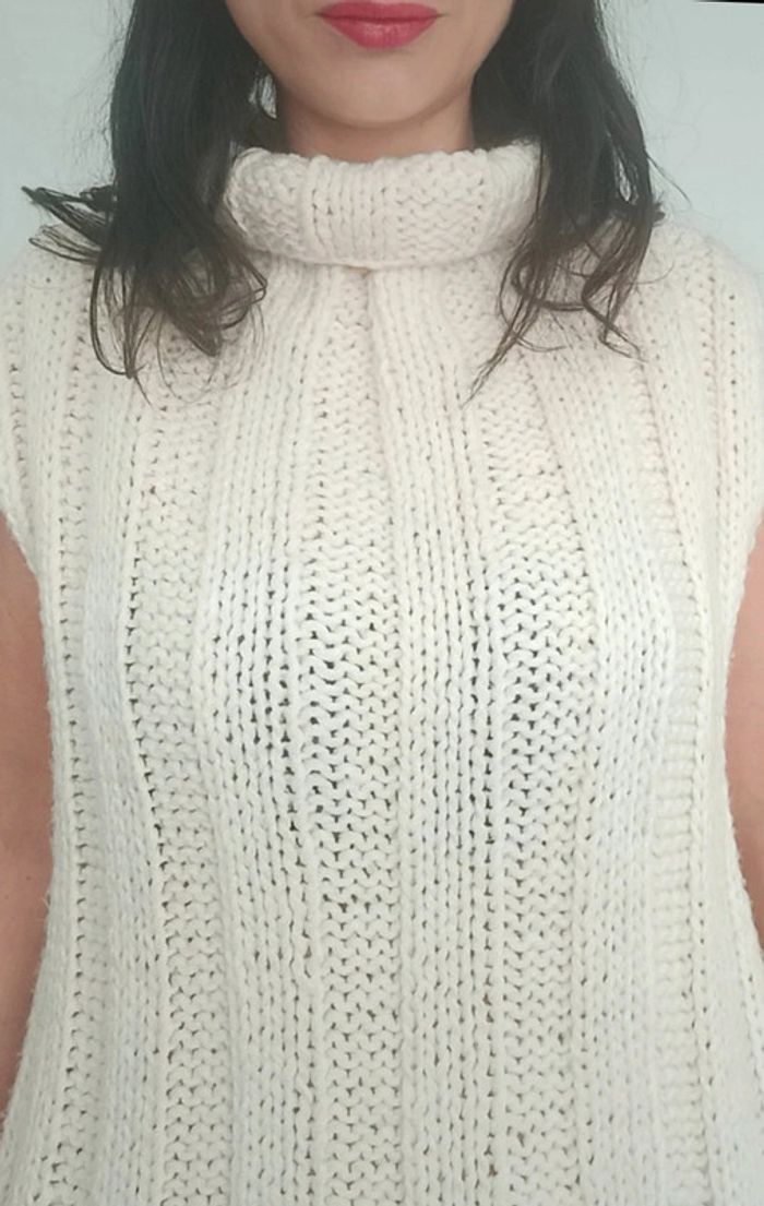 Gros pull tricot sans manches col roulé taille unique - photo numéro 3