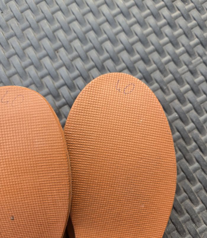 Chaussons tout en cuir taille 40 - photo numéro 3