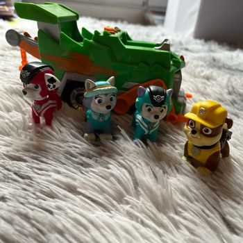 Véhicule et figurines Pat Patrouille