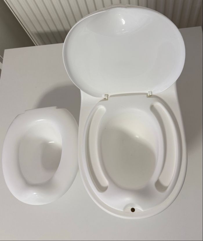 Pot bébé Nûby avec chasse d’eau électrique – Piles incluses – Très bon état - photo numéro 5