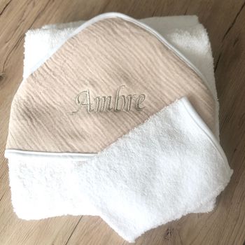 Coffrer cape de bain personnalisée brodé et gant 0-24 mois