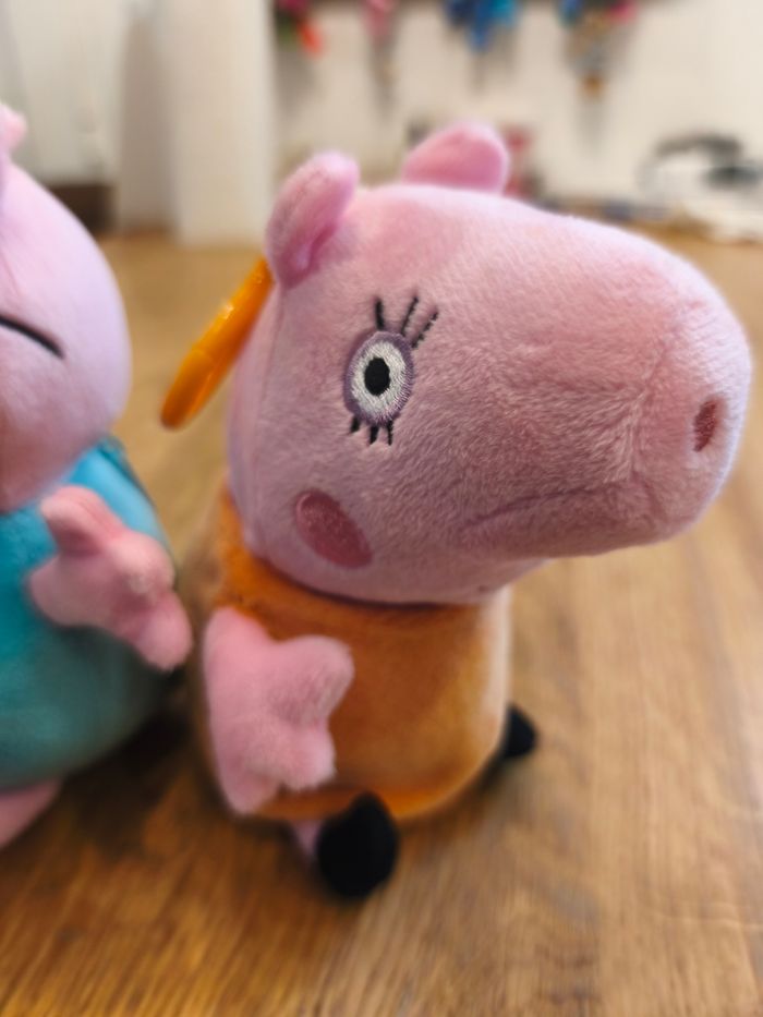Lot de 2 peluches Peppa Pig - photo numéro 4