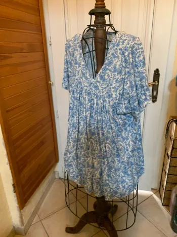 Robe bleue courte
