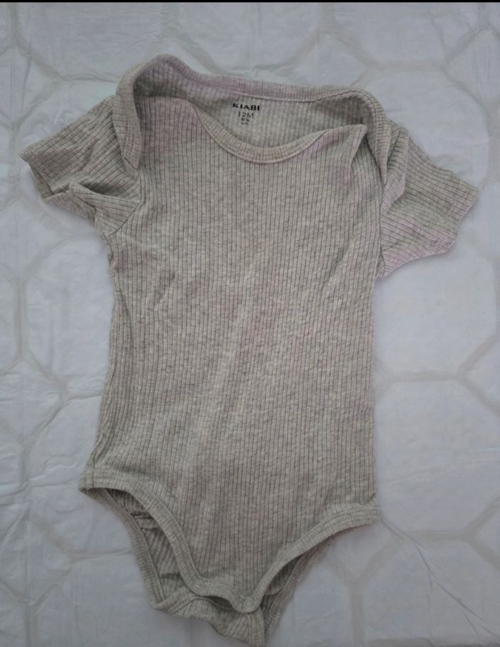 Lot 3 Body Côtelé KIABI - Manches Courtes - 12 Mois 80 cm - Couleurs Neutres - photo numéro 5