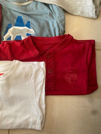 Lot de six t-shirt et polos pour garçons