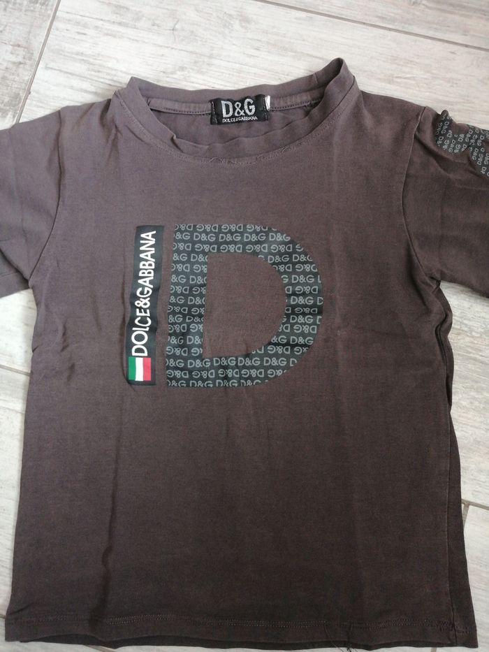 T shirt  dolce and gabbana t 5 ans