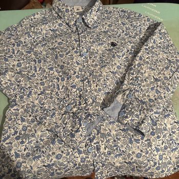 Vends chemise manches longues petit bateau 8 ans très bon état