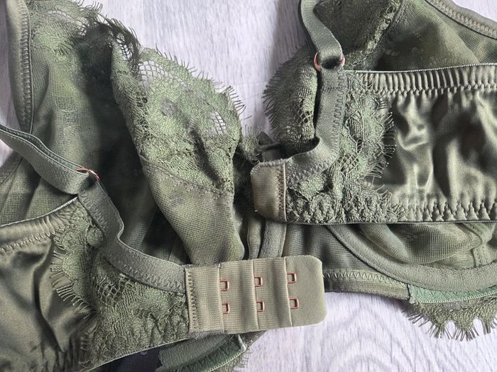 Ensemble lingerie Hunkemoller kaki - haut 85c / bas s - neuf sans étiquette - photo numéro 11