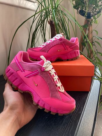 Baskets Basses Femme Nike Air Humara LX Jacquemus Pink - Taille 36.5