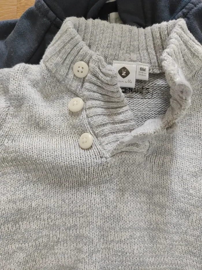 Lot 3 pulls/ gilets - photo numéro 3