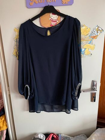 Blouse bleu marine avec perles sur les manches, taille 36, marque Atmosphère
