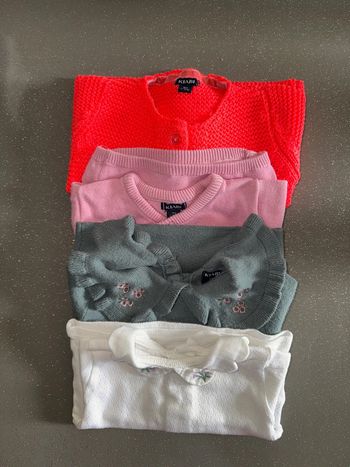 Lot de 4 gilets/pulls légers 3 mois