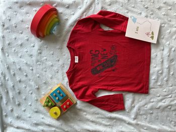 teeshirt manches longues rouge dessin devant 3 ans tape à l'oeil