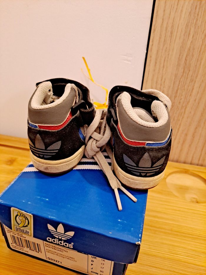 baskets adidas bébé à lacets et scratch grises taille 17 premiers pas - photo numéro 3