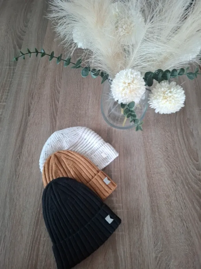 Lot de bonnets garçon 3-4 ans