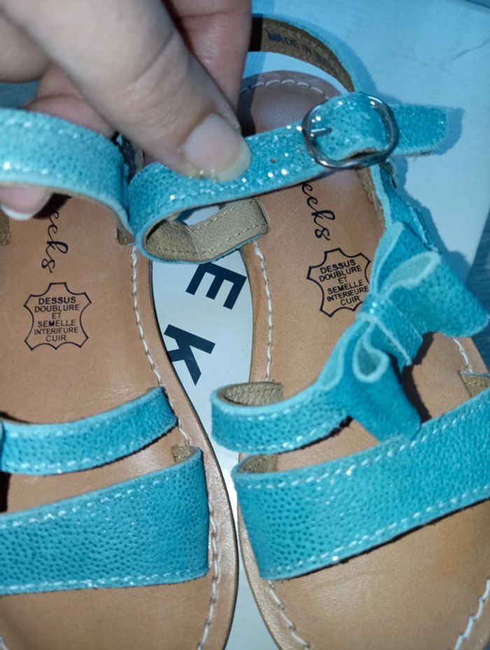 Paire de sandalette - photo numéro 2